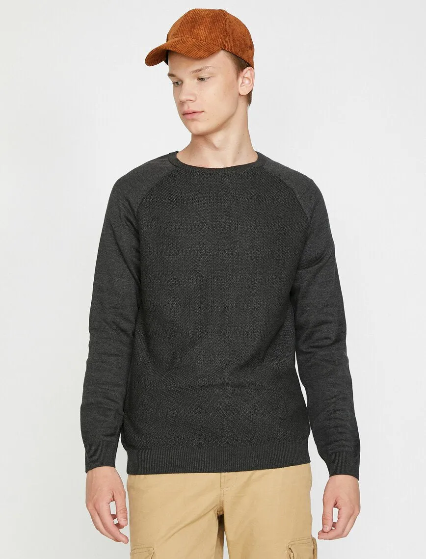 17398 Anthracite Patterned Jumper
