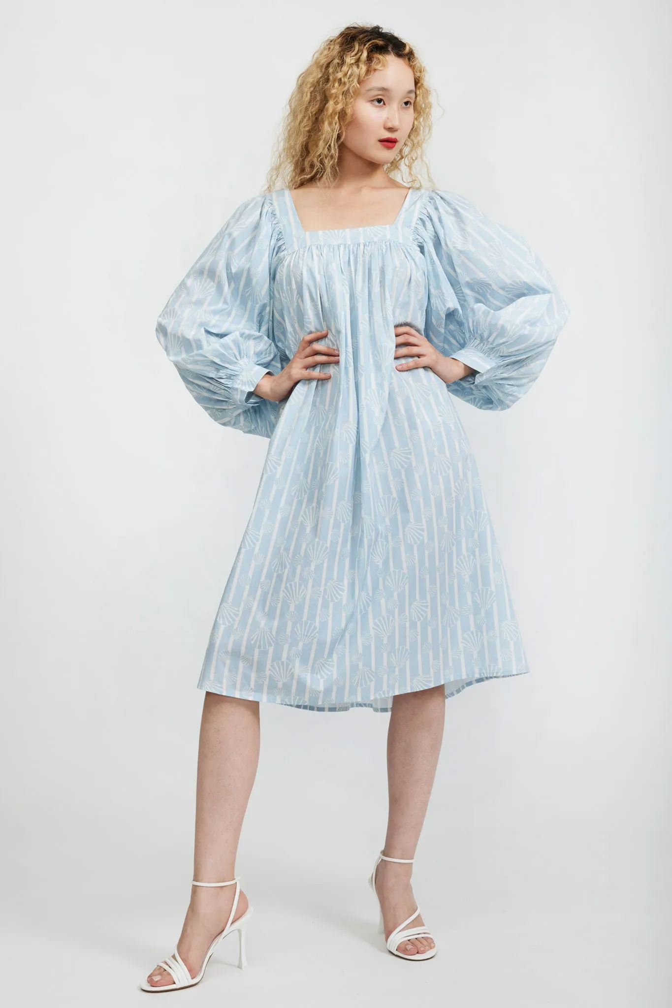 Laura Ashley x BATSHEVA Beaumaris Dress in Honningtoft Shells