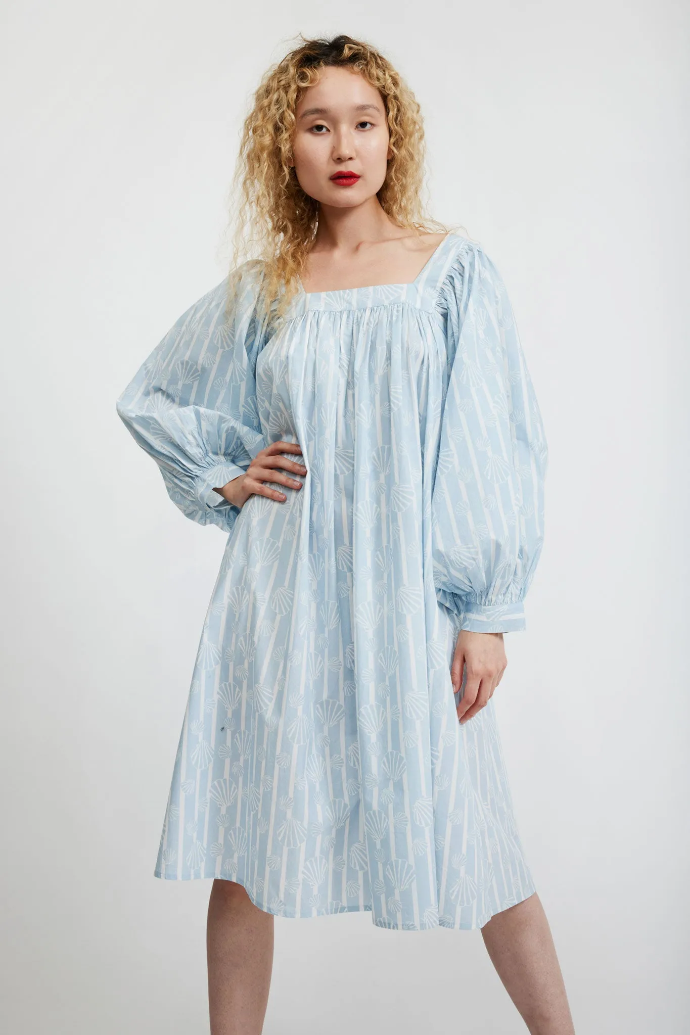 Laura Ashley x BATSHEVA Beaumaris Dress in Honningtoft Shells
