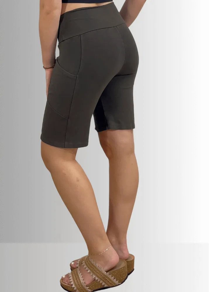 Perfect Fit Hybrid Cotton Shorts in Taupe