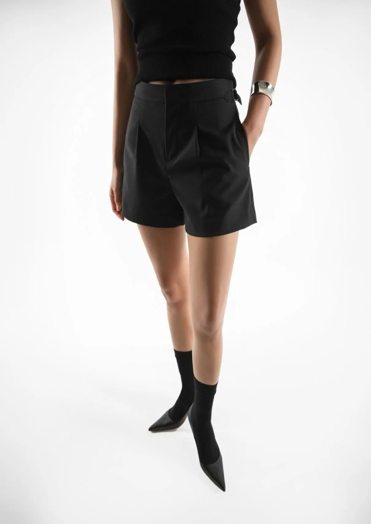 TAB BELT DETAIL TAILORED SHORTS
